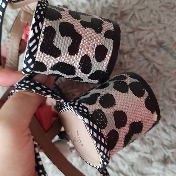 Betsey Johnson DYNAH Embellished Sandals Heels Shoes Tassel Shells Size 7 - Picture 8 of 11